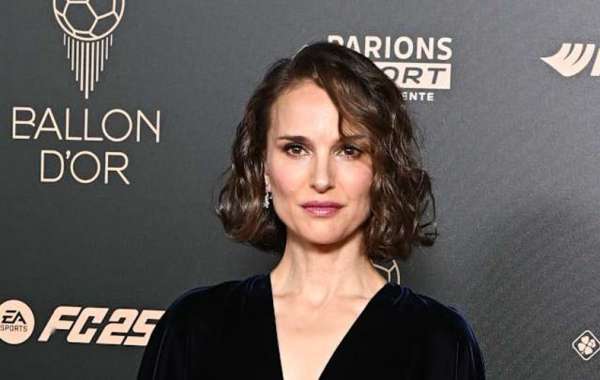 Age-Gap Rom-Com - Natalie Portman Stars in 2026 Hit